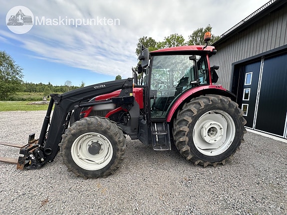Valtra A134 med skogsvagn 7 of 27