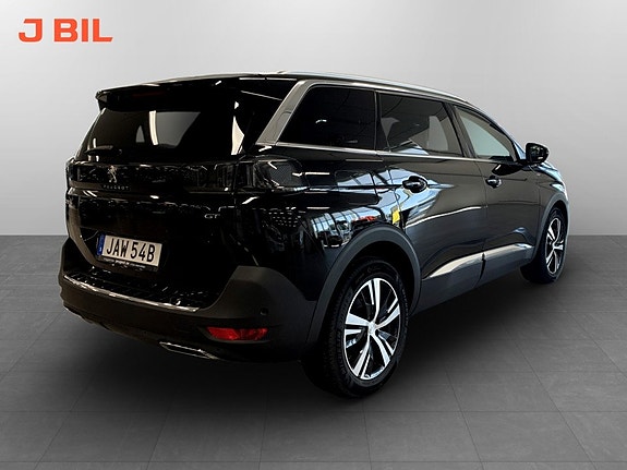 Peugeot 5008 3 of 17
