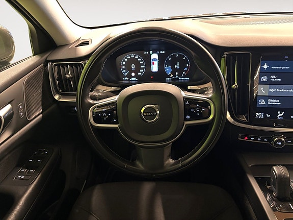Volvo V60 Cross Country 13 of 25