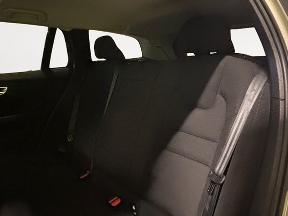 Volvo V60 Cross Country 14 of 25