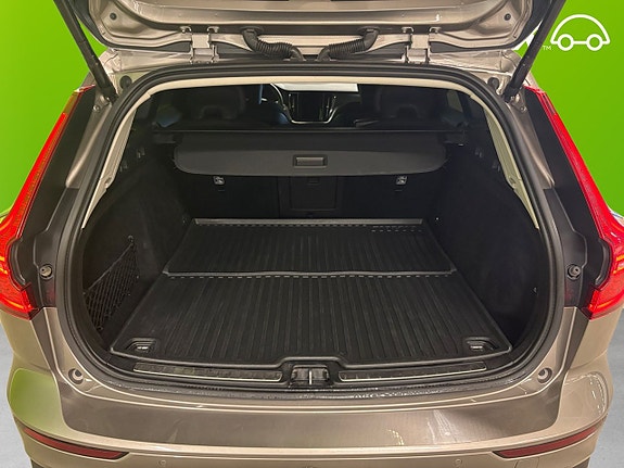Volvo V60 Cross Country 16 of 25