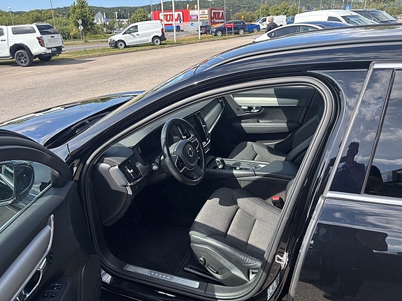 Volvo V90 9 of 15
