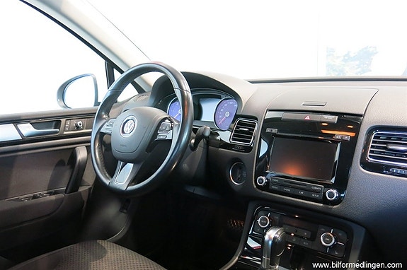 Volkswagen Touareg 9 of 16