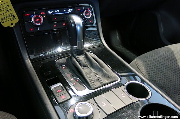 Volkswagen Touareg 15 of 16