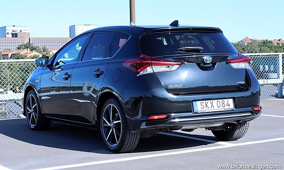 Toyota Auris 3 of 18