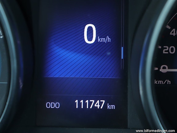 Toyota Auris 11 of 18