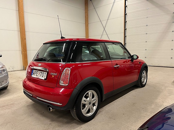 MINI Cooper 3 of 16