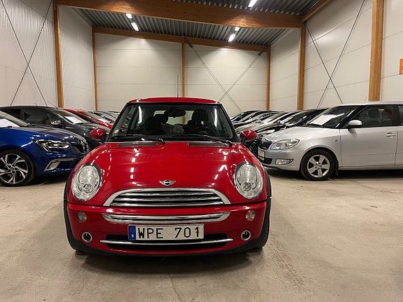 MINI Cooper 8 of 16