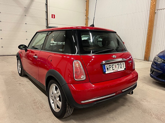 MINI Cooper 6 of 16