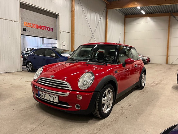 MINI Cooper 7 of 16