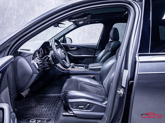 Audi Q7 11 of 30