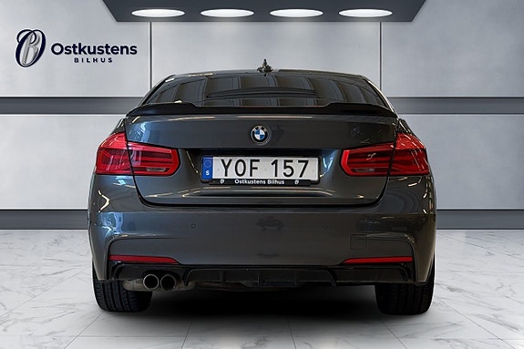 BMW 330e 10 of 11