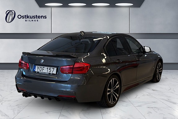 BMW 330e 9 of 11