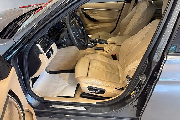 BMW 330e 3 of 11