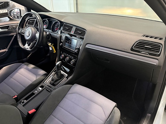 Volkswagen Golf I 11 of 18