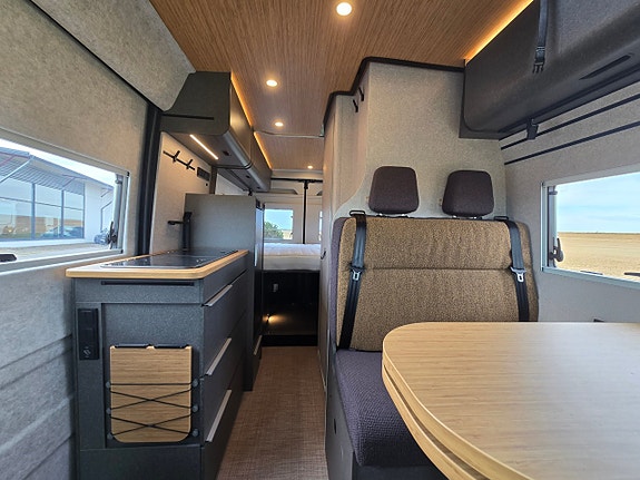Hymer Redwood 600 Explorer 4 of 14