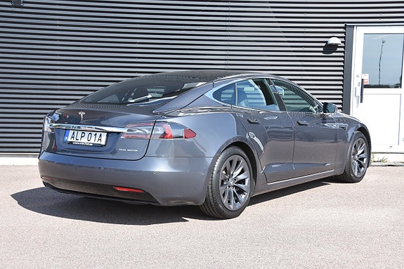 Tesla Model S 6 of 16