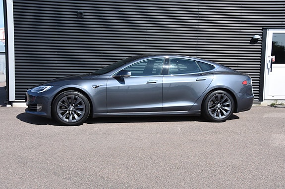 Tesla Model S 3 of 16