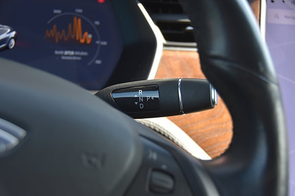 Tesla Model S 15 of 16