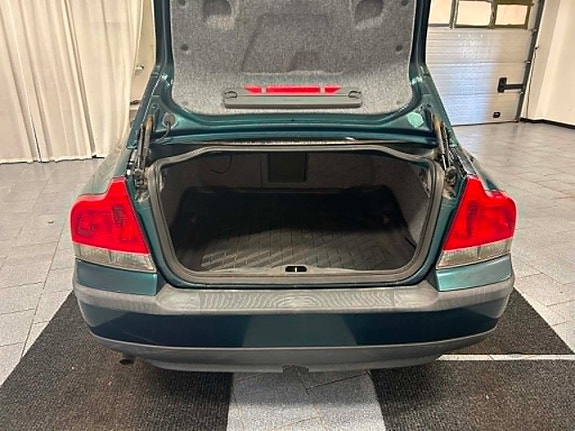 Volvo S60 13 of 22