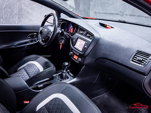 Kia Ceed 16 of 28