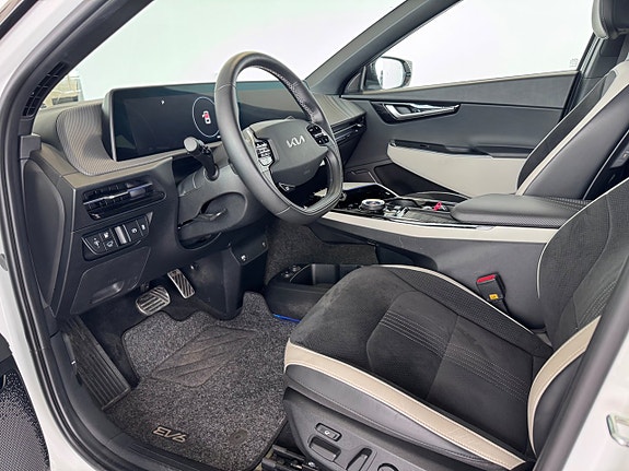 Kia EV6 10 of 25