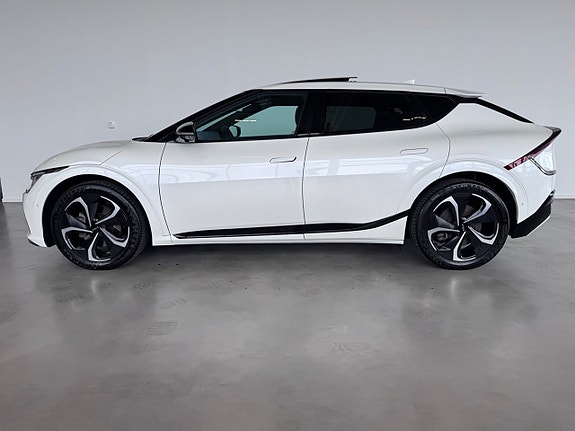 Kia EV6 2 of 25