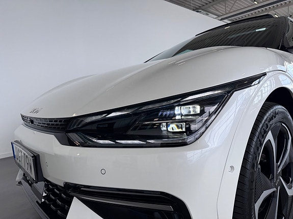 Kia EV6 8 of 25