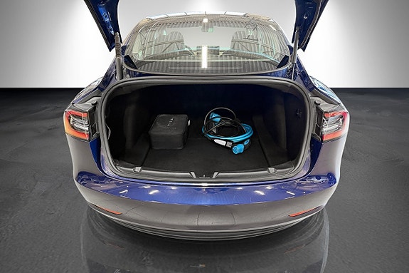 Tesla Model 3 17 of 21