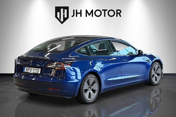 Tesla Model 3 5 of 21
