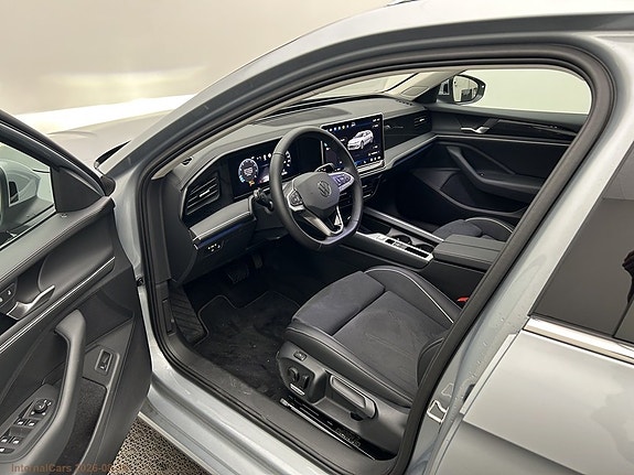 Volkswagen Passat 7 of 10