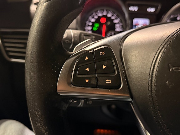 Mercedes-Benz GLS350 d 18 of 27