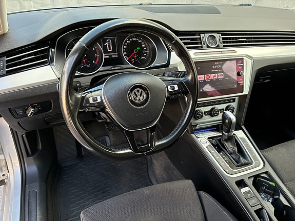 Volkswagen Passat 7 of 18