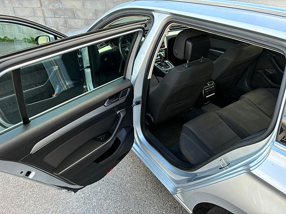 Volkswagen Passat 10 of 18