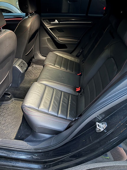 Volkswagen Golf VII 9 of 18