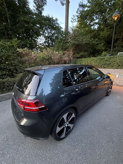 Volkswagen Golf VII 3 of 18