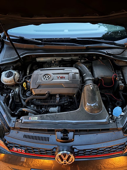 Volkswagen Golf VII 12 of 18