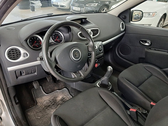 Renault Clio 9 of 20