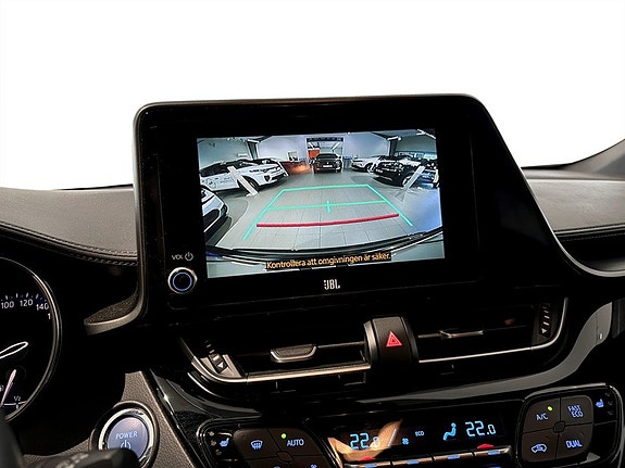Toyota C-HR 9 of 16