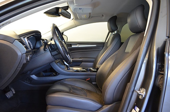 Ford Mondeo 2 of 27