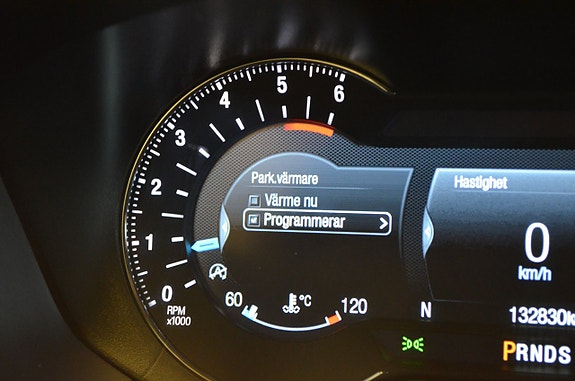 Ford Mondeo 19 of 27