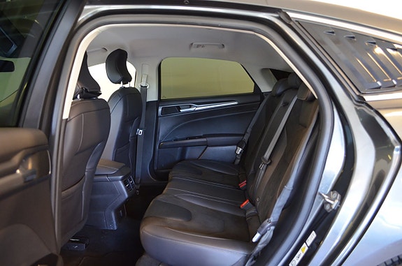 Ford Mondeo 24 of 27