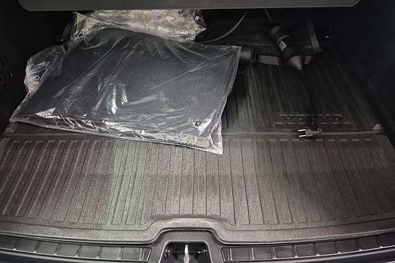 Volvo XC60 19 of 23