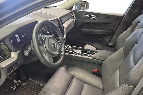 Volvo XC60 11 of 23