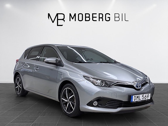Toyota Auris 3 of 13