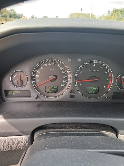 Volvo S60 7 of 9
