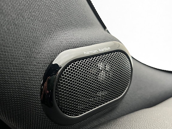 MINI Cooper S 17 of 30