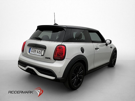 MINI Cooper S 8 of 30