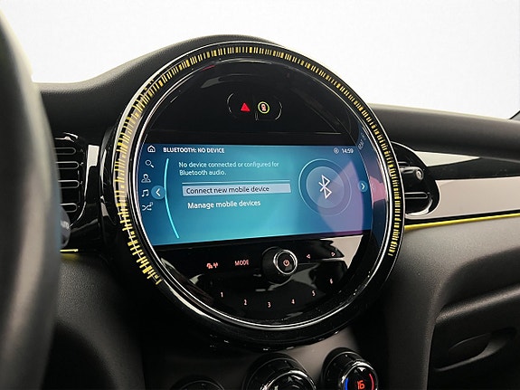 MINI Cooper S 19 of 30