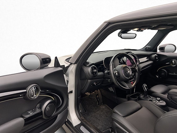 MINI Cooper S 10 of 30